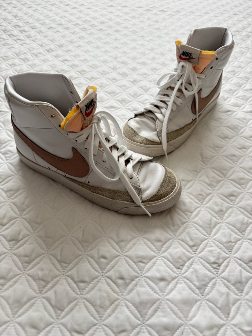 Nike Blazer Mid '77 Vintage High-Top White Pink Oxford Leather Sneakers Size 9